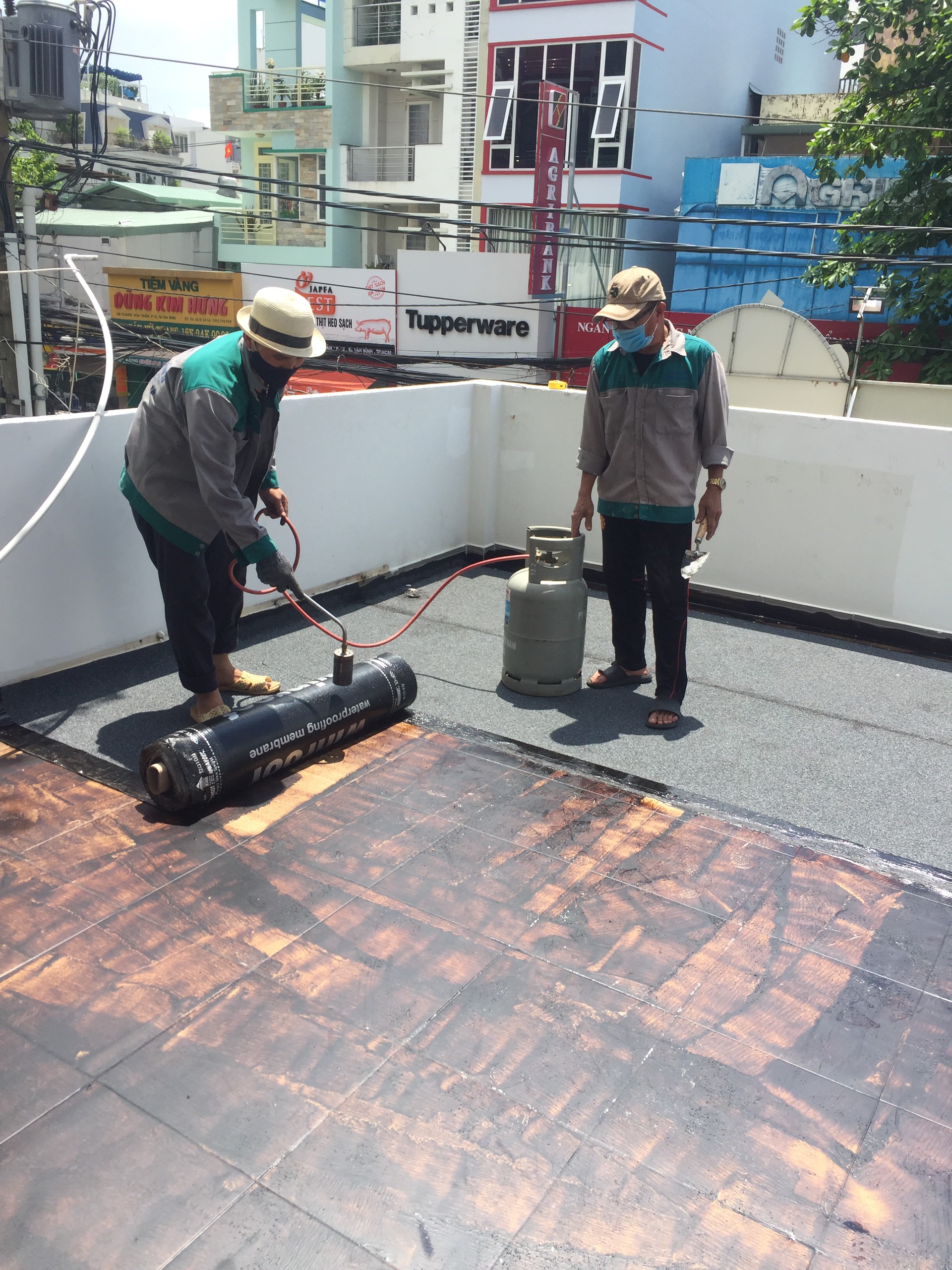 Dịch vụ chống thấm sân thượng tại Tân Bình